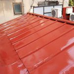 墨田区Dカフェの屋根塗り替え工事 – トタン屋根のサビ止め塗装工事