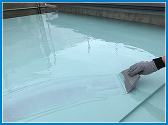 ウレタン防水通気緩衝工法のウレタン防水材塗布